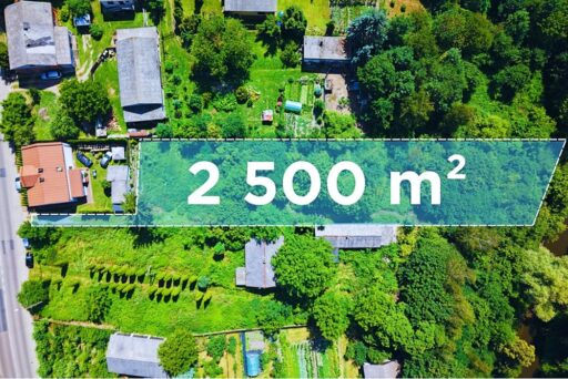 Widok z lotu ptaka na działkę 2500 m²