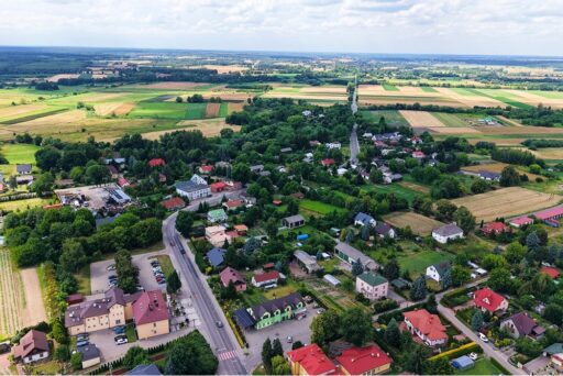 Wiejska panorama z lotu ptaka